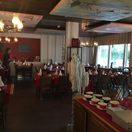 Hotel Schlussel Binningen エクステリア 写真